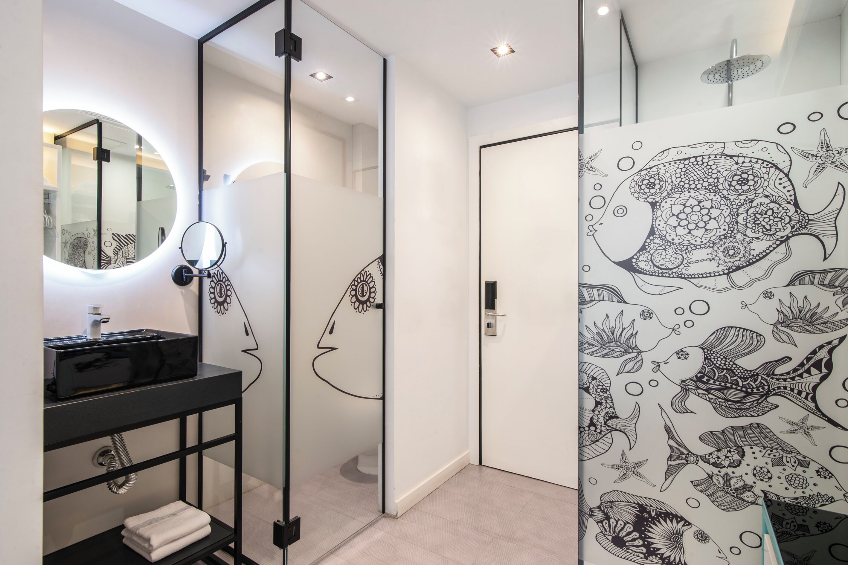 double room | bathroom | shower, rainfall showerhead, free toiletries, hair dryer