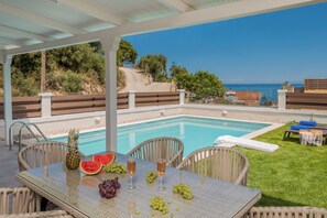 Outdoor pool - Astarte Villas - The Siesta Heaven With Private Pool (QW78+PG8 Argassi, Greece)