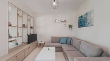 Smart-TV, DVD-Player, Bücher