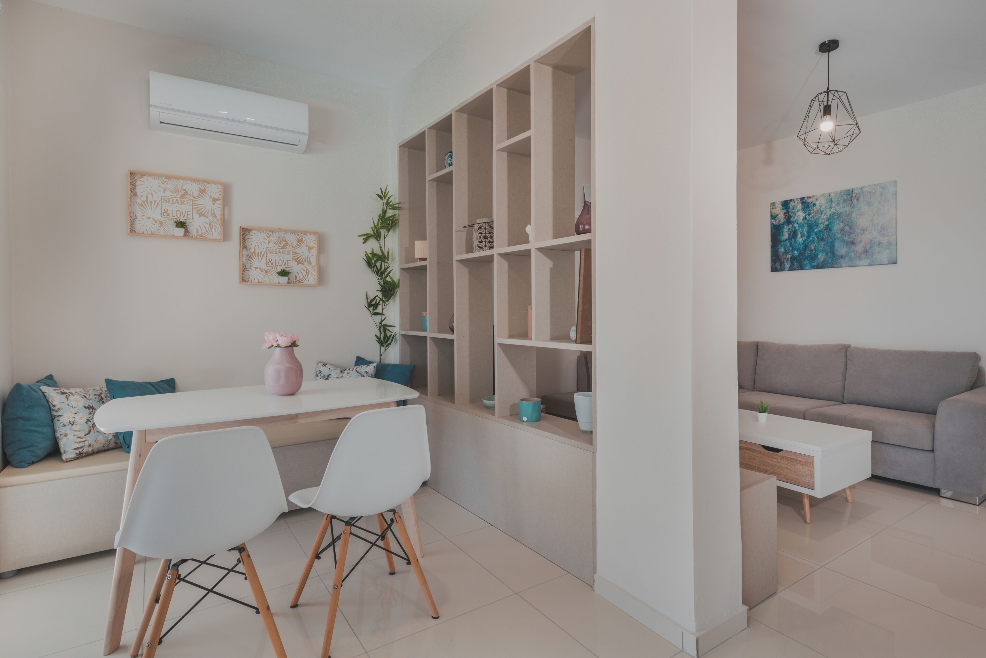 Smart-TV, DVD-Player, Bücher