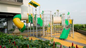 Children’s play area – outdoor