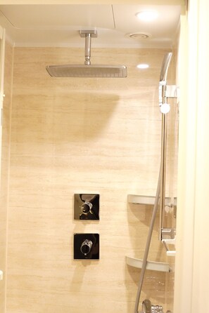 Shower, designer toiletries, hair dryer, bathrobes - hostel & powder room crane - Caters to Women (Hiroshima)