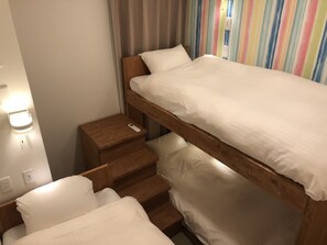 Blackout curtains, free WiFi, bed sheets - hostel & powder room crane - Caters to Women (Hiroshima)