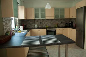 apartman, 1 hálószobával | Étkezés a szobában