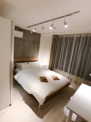 1 chambre, bureau, fer et planche à repasser, Wi-Fi gratuit