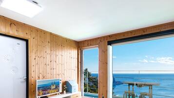 Room, Ocean View (201) | Blackout curtains, free WiFi, bed sheets