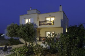Exterior - Casa Di Giovani 50m by the sea (Γούρνες)