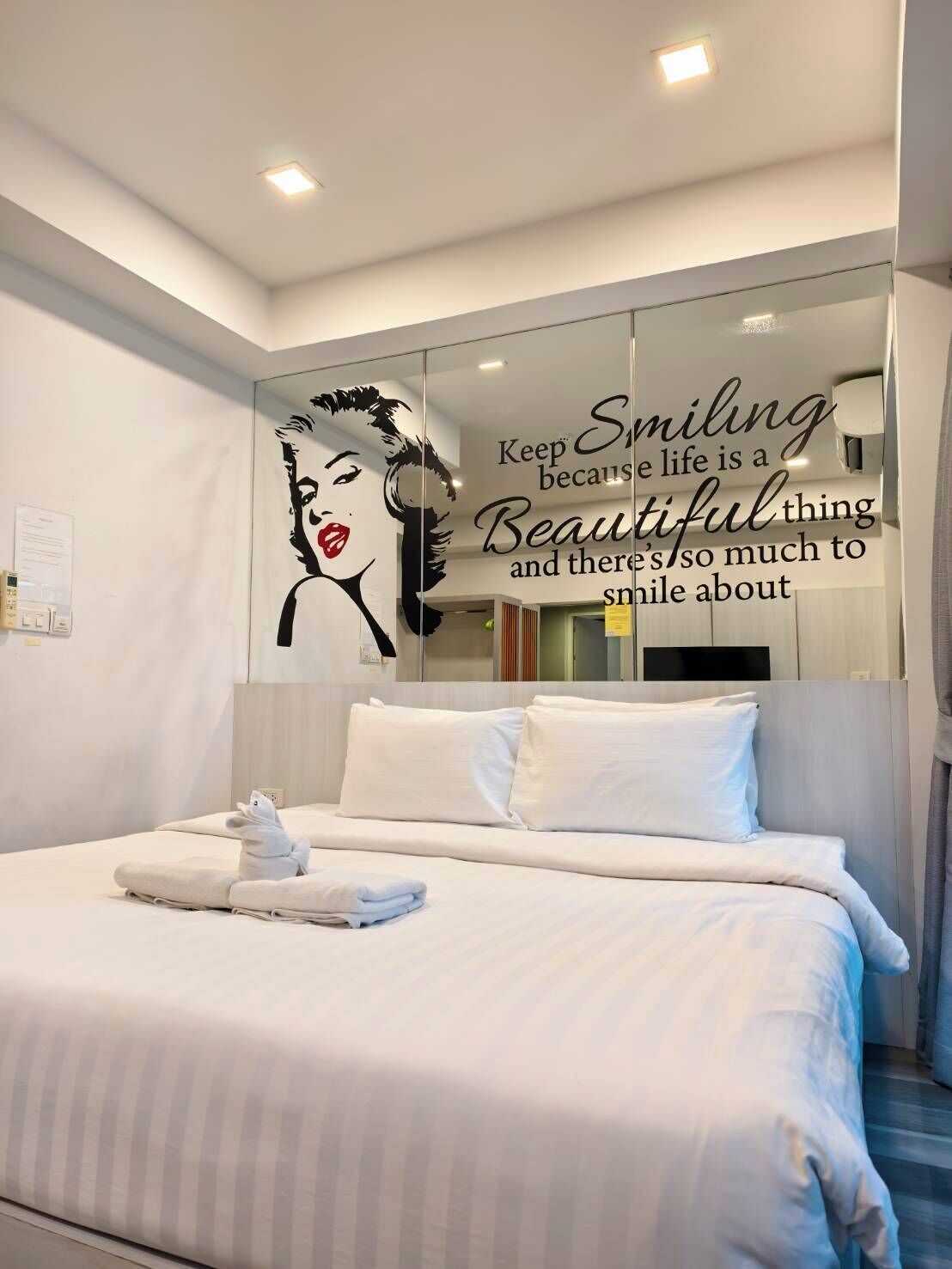 Chambre Deluxe double, balcon | Literie de qualité, bureau, accès au Wi-Fi (inclus), literie fournie