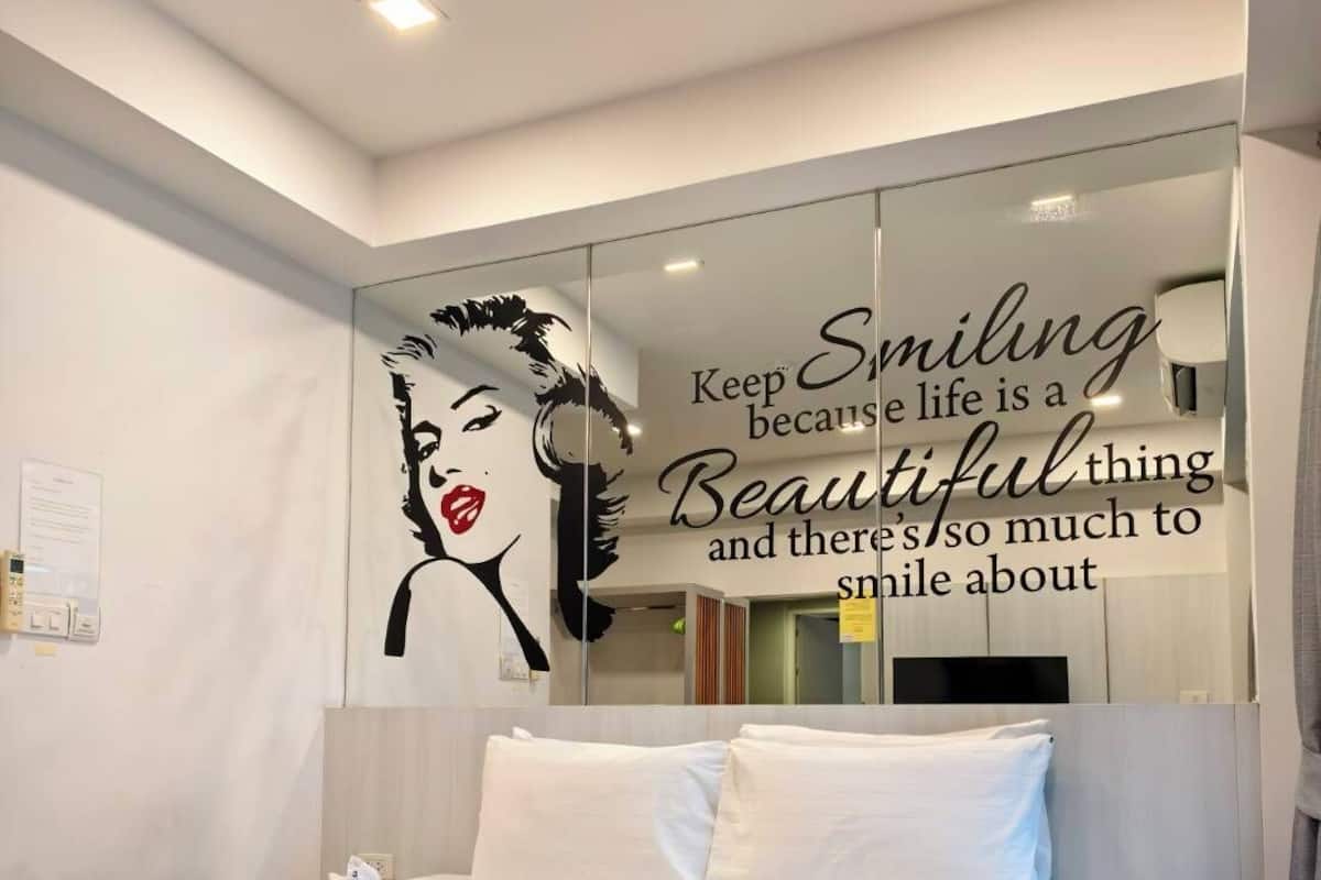 Deluxe Double Room, Balcony | Premium bedding, desk, free WiFi, bed sheets