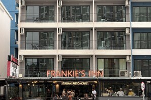 Exterior - Frankie's Inn (Pattaya)