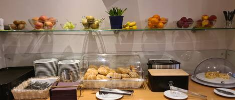 Desayuno buffet todos los días (con cargo)
