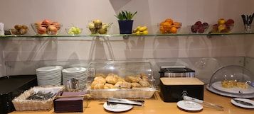 Daily buffet breakfast for a fee