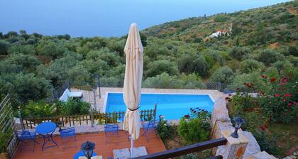 DIO GUESTHOUSES VILLA TAINARON 2 B/R WITH PRIVATE GARDEN AND SWIMMINGPOOL