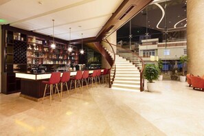Bar (on property) - Regalia Gold (Nha Trang)