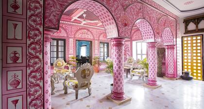 Bloom Boutique | Lake Pichola
