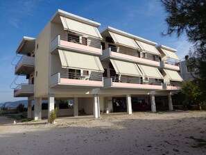 Exterior - Finikas Apartment for 2 Adults with Sea View (Ίρια )