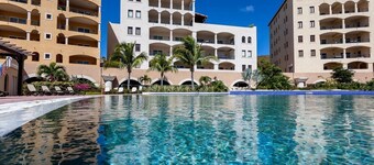 Aazure 1BR 1.5ba is a Beautifully Condo Overlooking the Gardens and Pool of Porto Cupecoy