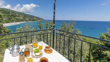 Family Apartment, Multiple Beds, Sea View | Terrace/patio