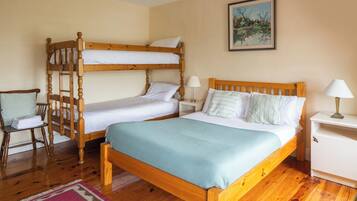 Free WiFi, bed sheets