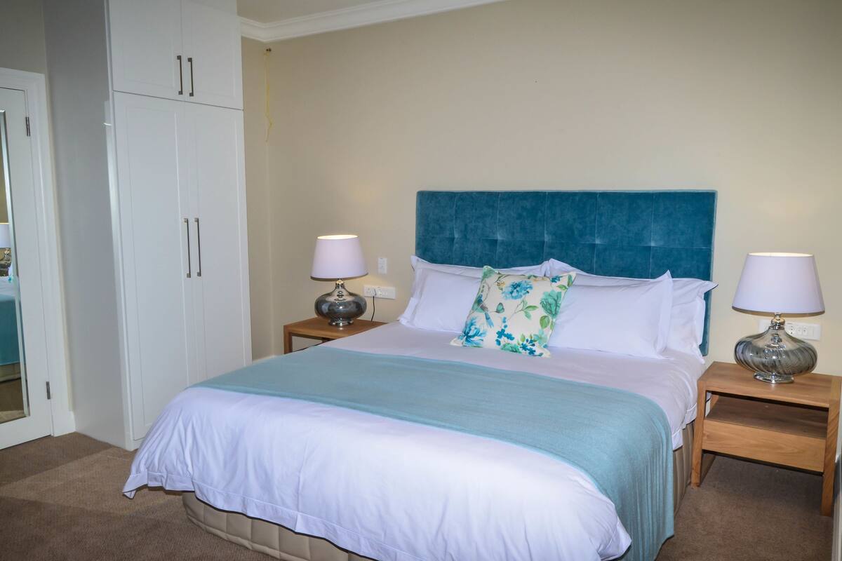 In-room safe, desk, free WiFi, bed sheets