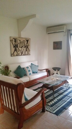 Deluxe Apartment | Living room