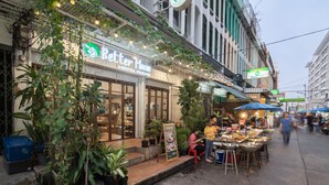 Mặt tiền nơi lưu trú