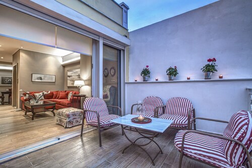 Luxus Acropolis View Duplex Penthouse in Thiseio