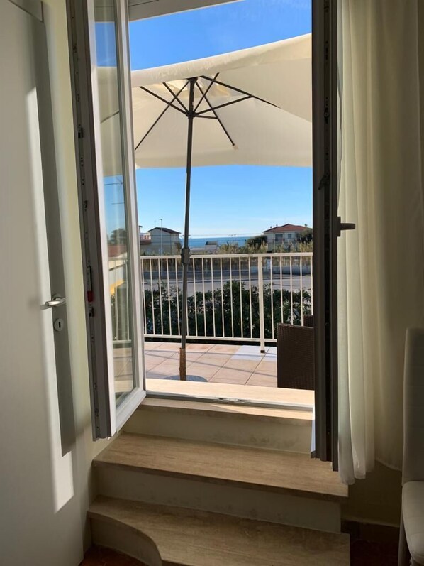 Chambre Double Élite, vue mer | Terrasse/Patio