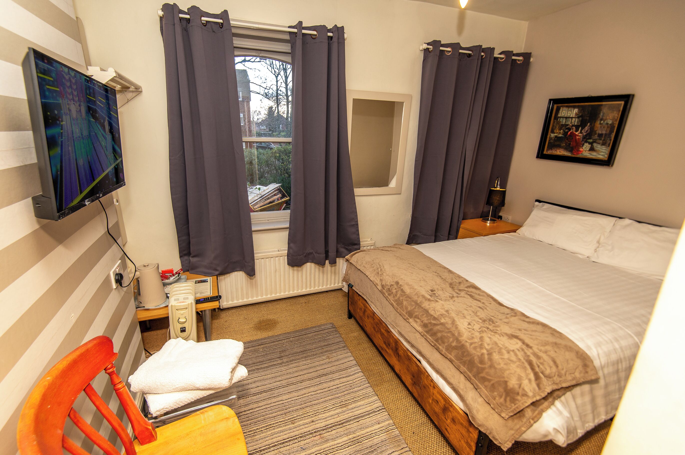 Compact Double Room | Individually decorated, individually furnished, desk, laptop workspace