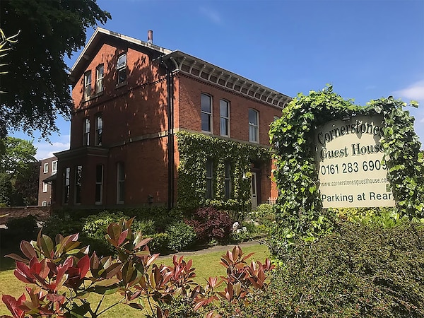 Oyo Cornerstone Manor Hotel - Cheshire