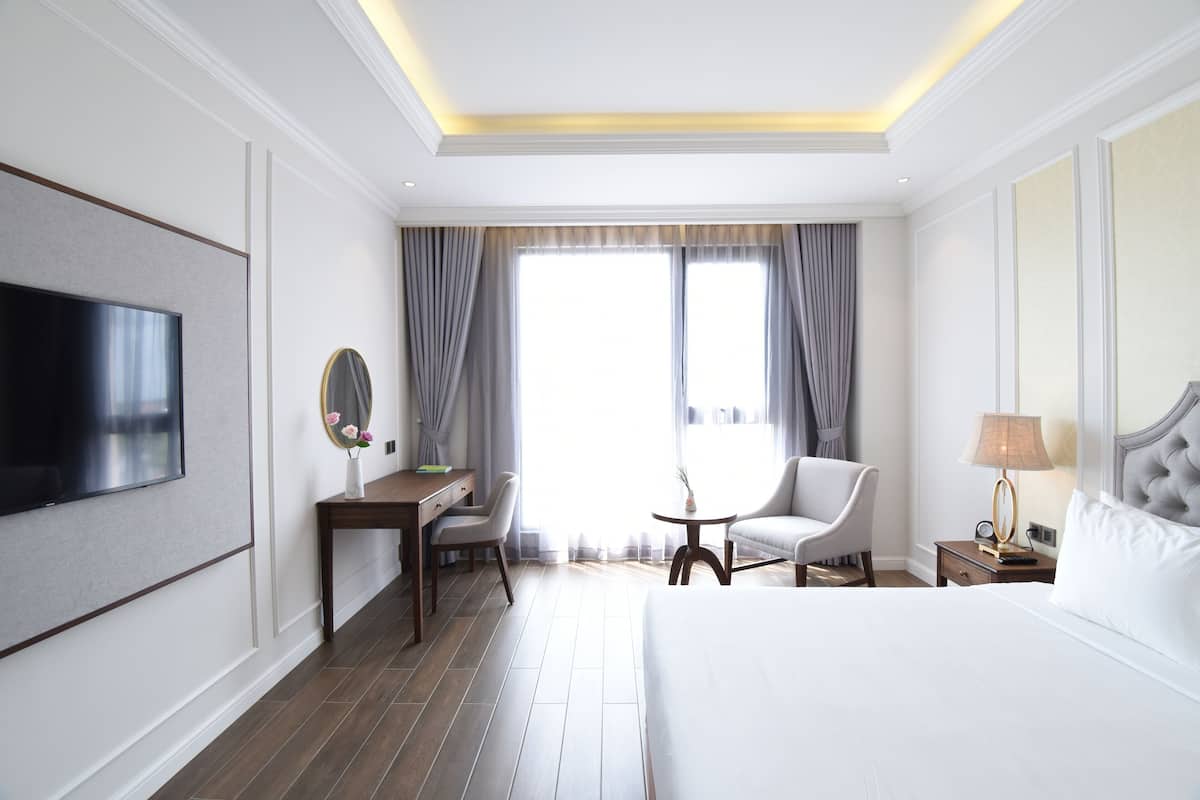 2 bedrooms, Egyptian cotton sheets, premium bedding, pillow-top beds
