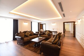 Presidential Suite | Living room