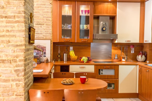 Apartment, 2 Bedrooms | Private kitchen | Full-sized fridge, microwave, oven, stovetop