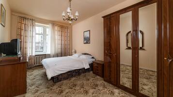 1 Schlafzimmer, Zimmersafe, Bügeleisen/Bügelbrett, WLAN