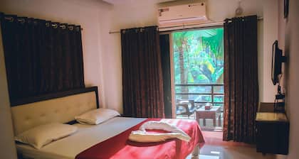 Royal Paradise Hotel