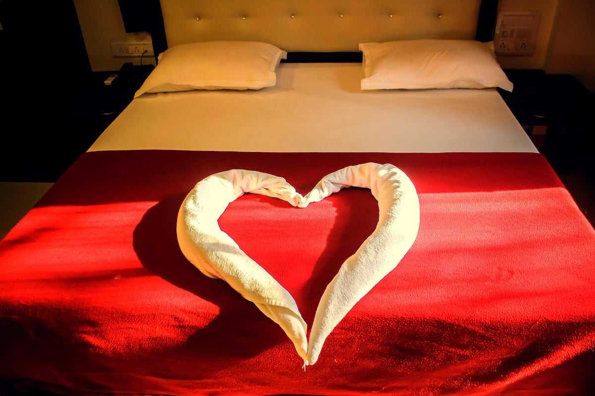 Deluxe Room, 1 King Bed, Garden View