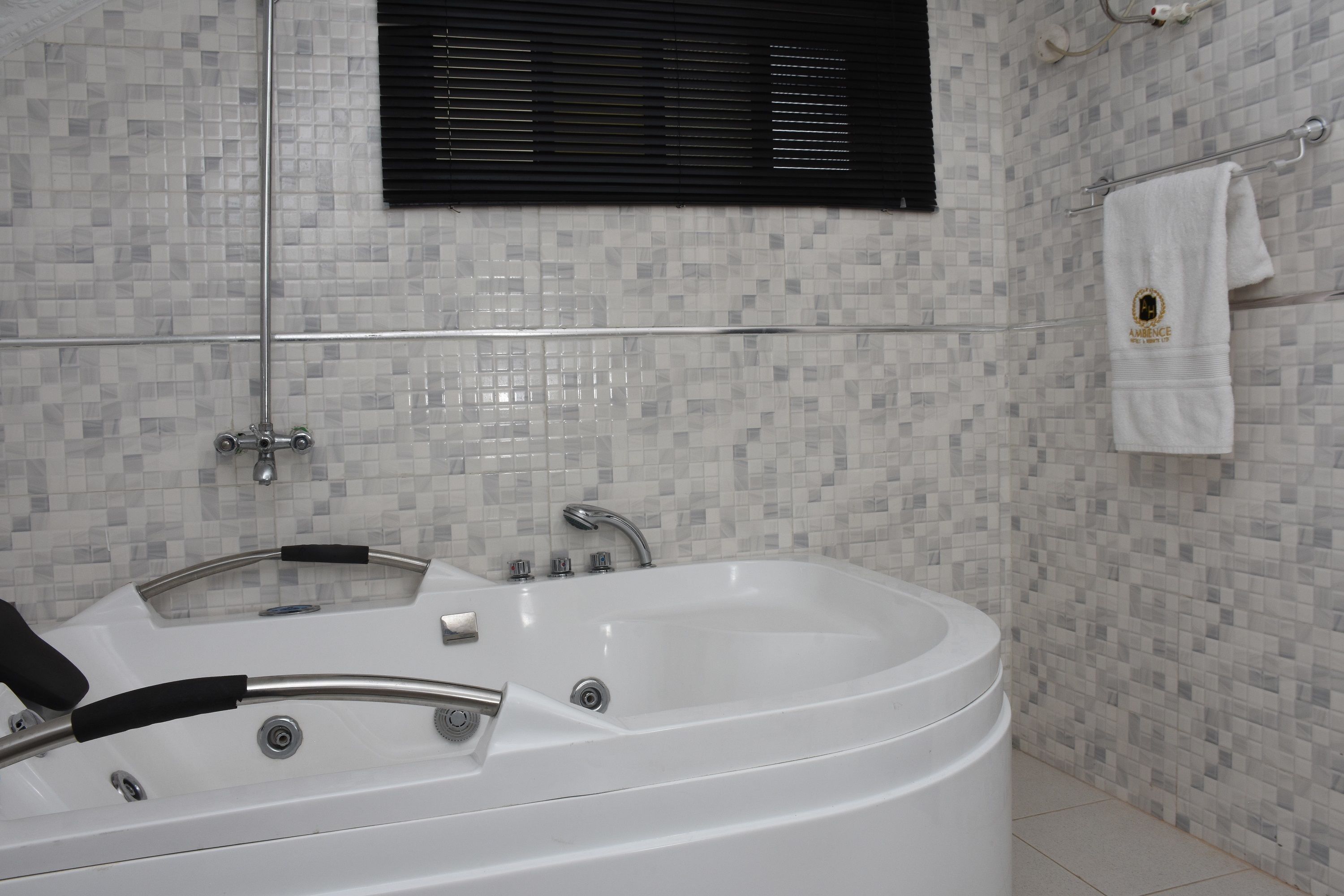 Baño | Toallas, jabón, papel de baño 
