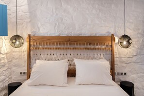 5 bedrooms, iron/ironing board, travel cot, free WiFi