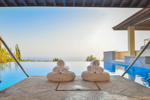 Aphrodite Hills Rentals – Premium Serviced Apartments
