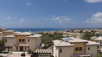 Premium Apartment, 2 Bedrooms, Pool Access | Beach/ocean view