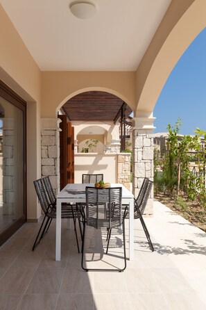 Exterior - Aphrodite Hills Rentals – Premium Serviced Apartments (Kouklia)