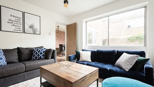 Unclassified image, 1 of 27, button - The Century Chalet - Contemporary 2bdr Townhouse With Parking (Oxford)
