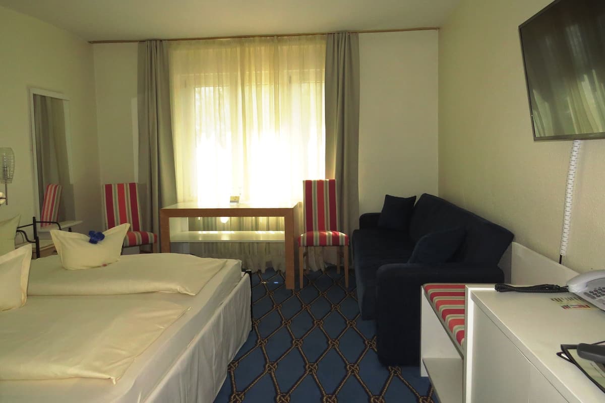 Tweepersoonskamer, aan het meer | 1 slaapkamer, hypoallergeen beddengoed, een kluis op de kamer