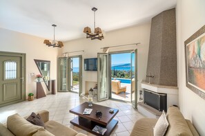TV, fireplace, DVD player, stereo