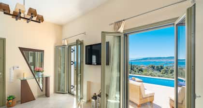 Stunning Maisonette close to the sea with breathtaking view and pool