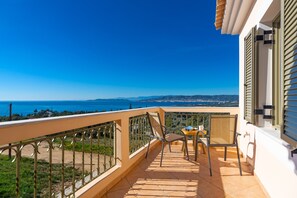 Property grounds - Stunning Maisonette close to the sea with breathtaking view and pool (Πόρτο Χέλι)