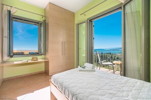 4 habitaciones, tabla de planchar con plancha, wifi y ropa de cama