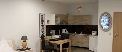 Comfort Apartment | In-room dining