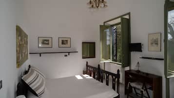 Suite | Hochwertige Bettwaren, Daunenbettdecken, Minibar, Zimmersafe