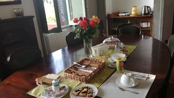 Desayuno buffet incluido todos los días